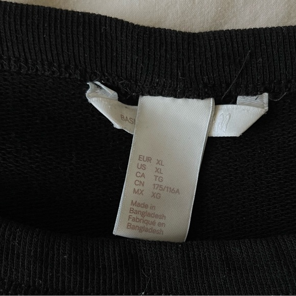 H&M Sweater - Picture 5 of 6